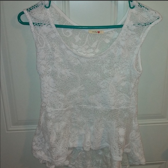 Lovely 153 Women’s Short Sleeve Crochet Shirt NWOT - Picture 2 of 7